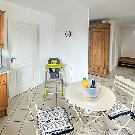 Dom wakacyjny 3 Bedroom In Desvres