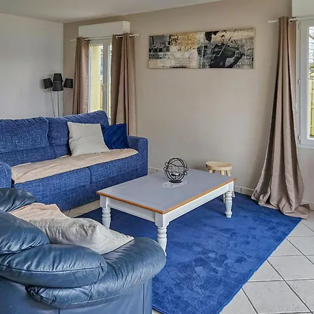 3 Bedroom In Dom wakacyjny *